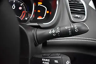 Used 2019 Renault Grand Scenic Signature Oyster Grey - Interior and Exterior details 16