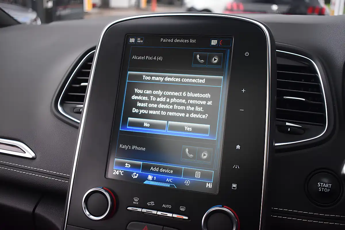 Used 2019 Renault Grand Scenic Signature Oyster Grey - Interior and Exterior details 17