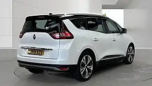 Used 2019 Renault Grand Scenic Signature White - Interior and Exterior details 4
