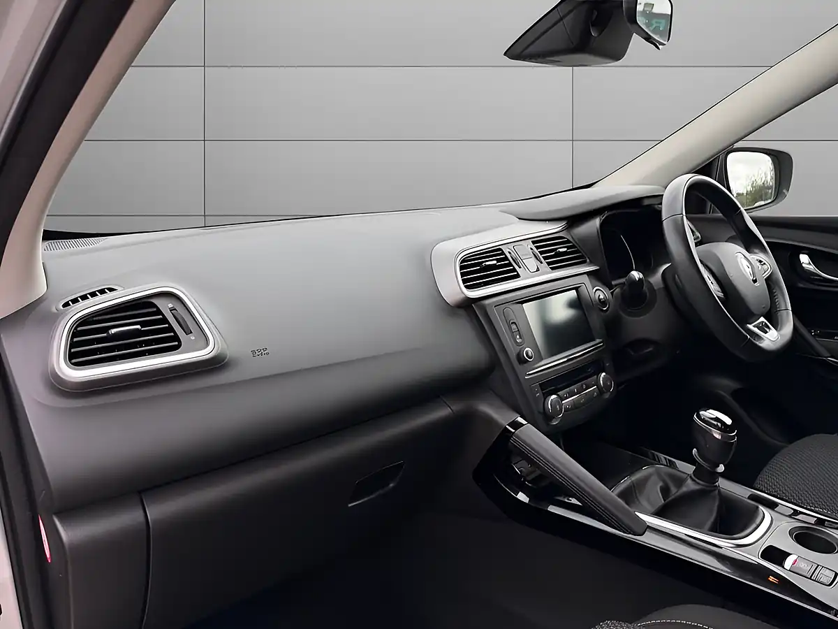 Used 2019 Renault Kadjar Dynamique Nav Silver - Interior and Exterior details 11