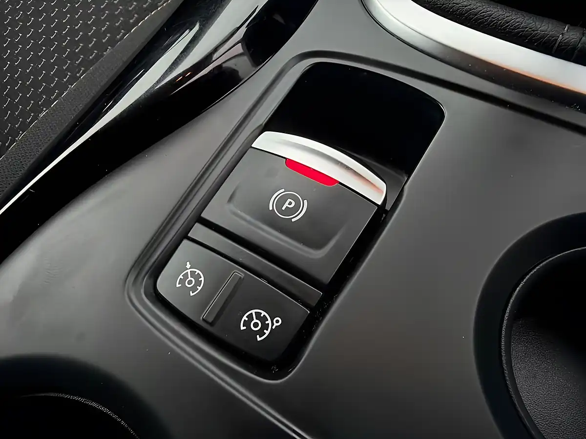 Used 2019 Renault Kadjar Dynamique Nav Silver - Interior and Exterior details 15