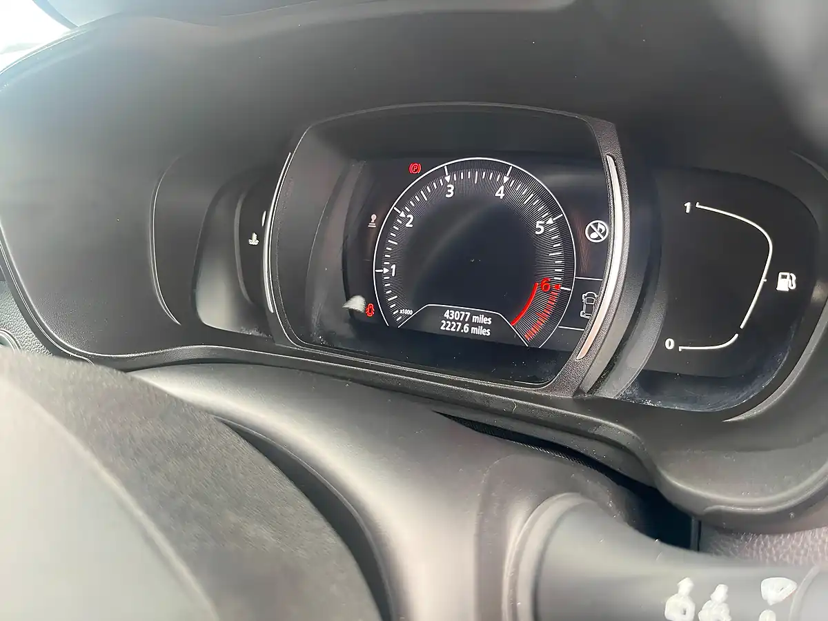 Used 2019 Renault Kadjar Dynamique Nav White - Interior and Exterior details 12