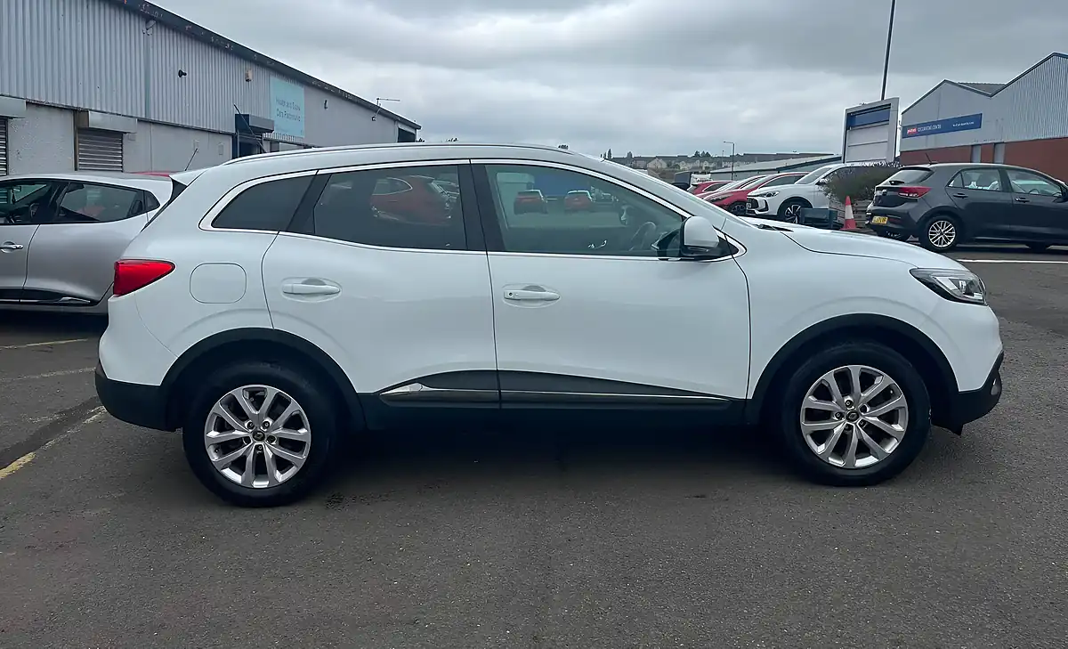 Used 2019 Renault Kadjar Dynamique Nav White - Interior and Exterior details 4