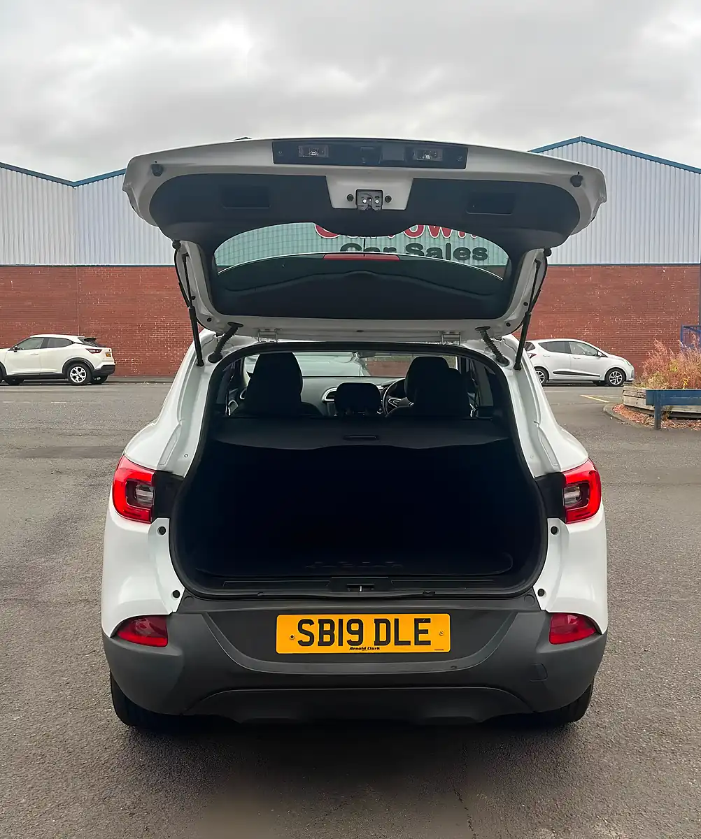 Used 2019 Renault Kadjar Dynamique Nav White - Interior and Exterior details 7