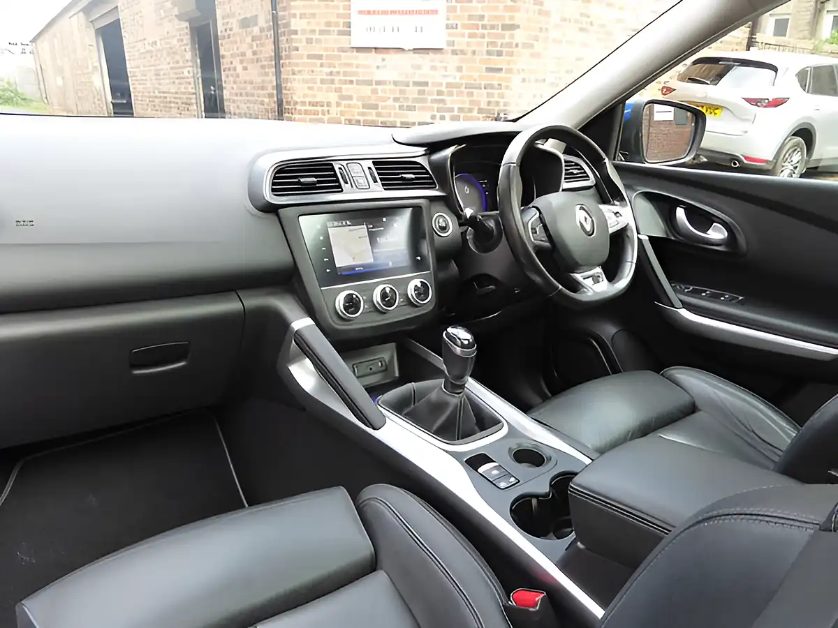 Used 2019 Renault Kadjar GT Line Blue - Interior and Exterior details 11