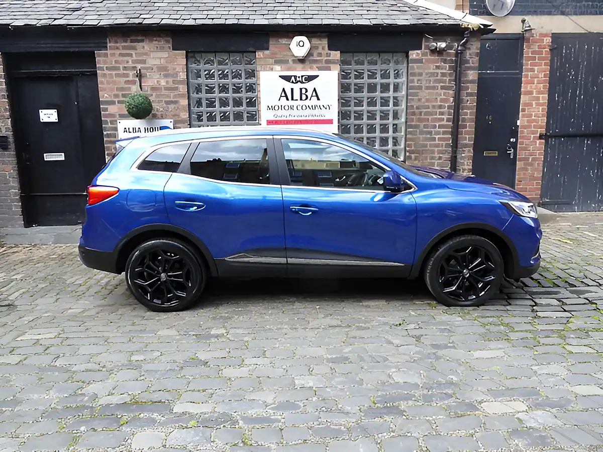 Used 2019 Renault Kadjar GT Line Blue - Interior and Exterior details 7