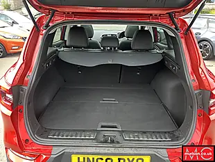 Used 2019 Renault Kadjar GT Line Flame Red - Interior and Exterior details 10
