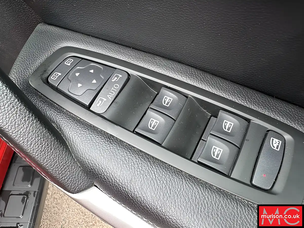 Used 2019 Renault Kadjar GT Line Flame Red - Interior and Exterior details 14