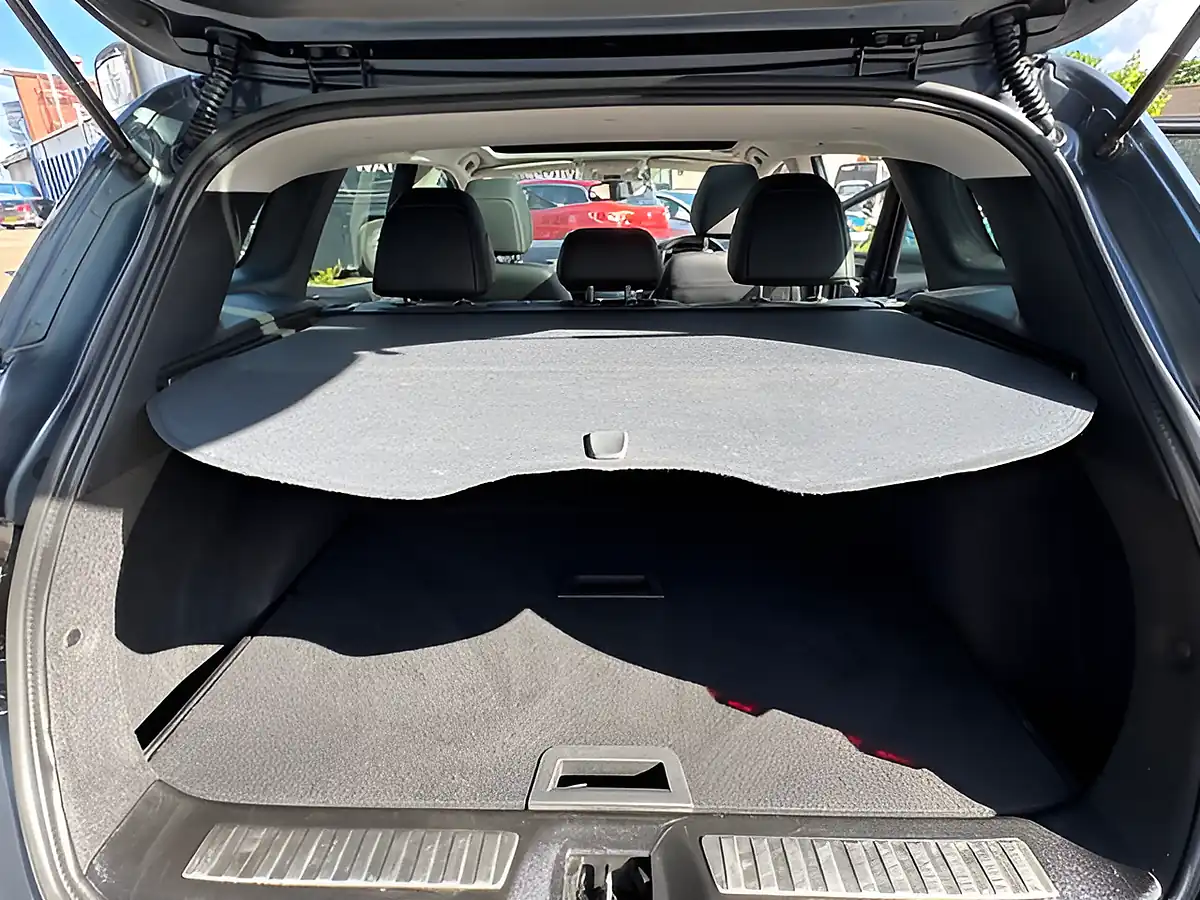 Used 2019 Renault Kadjar GT Line Grey - Interior and Exterior details 12