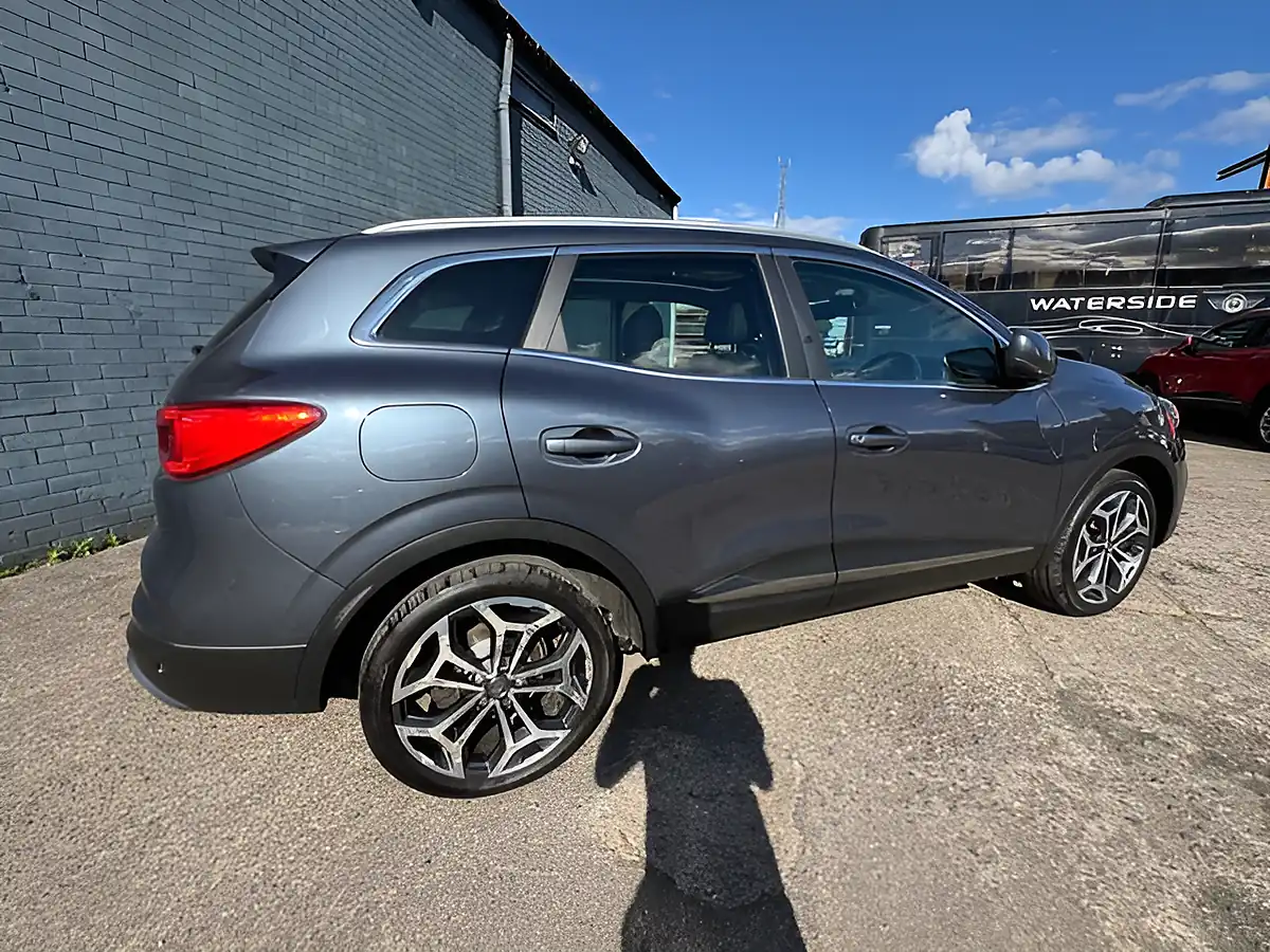 Used 2019 Renault Kadjar GT Line Grey - Interior and Exterior details 16