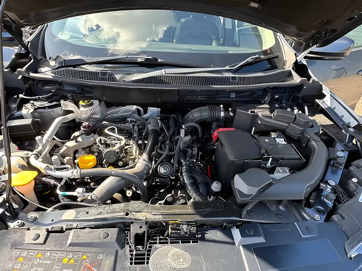 Used 2019 Renault Kadjar GT Line Grey - Interior and Exterior details 4