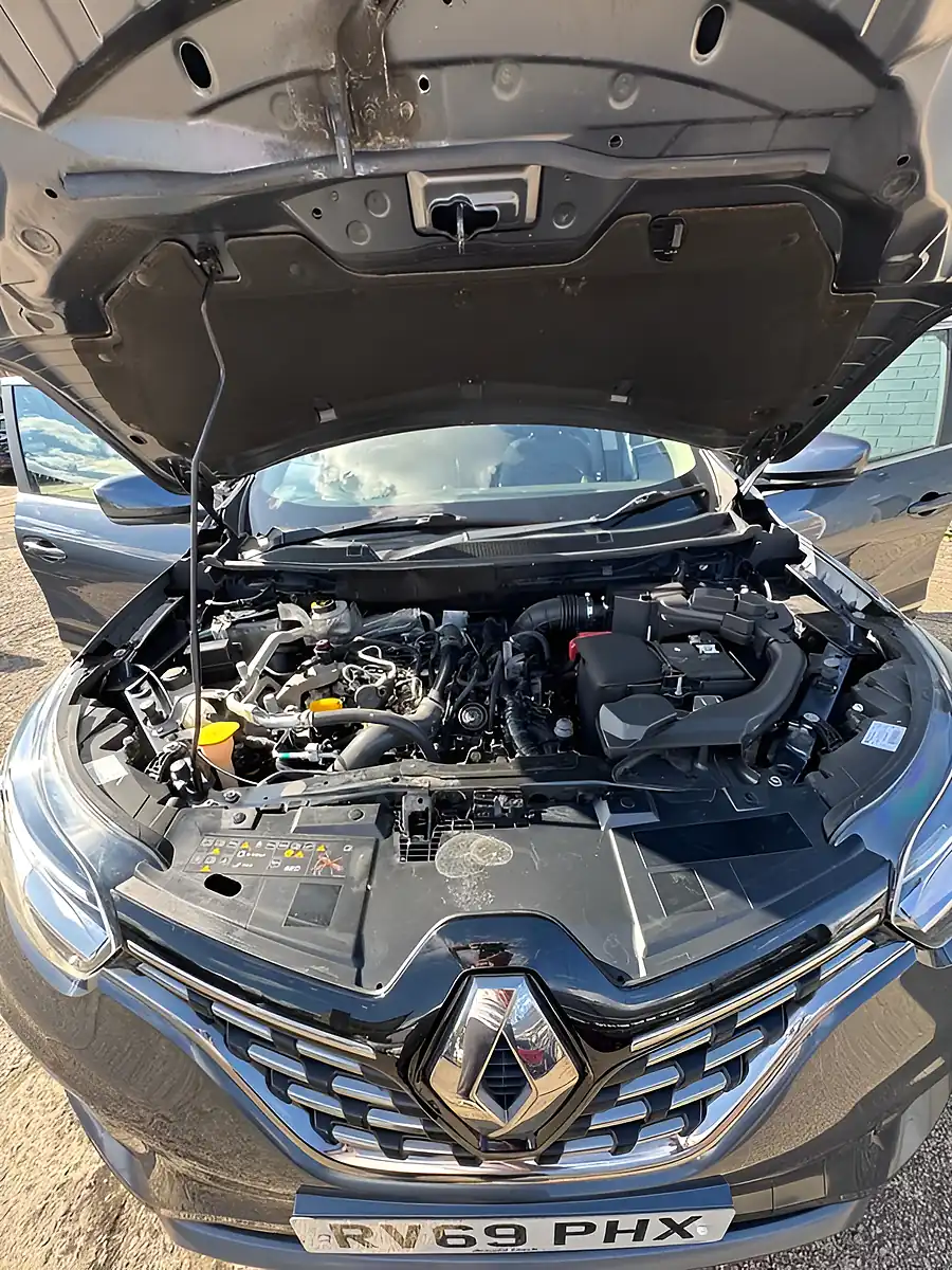 Used 2019 Renault Kadjar GT Line Grey - Interior and Exterior details 7