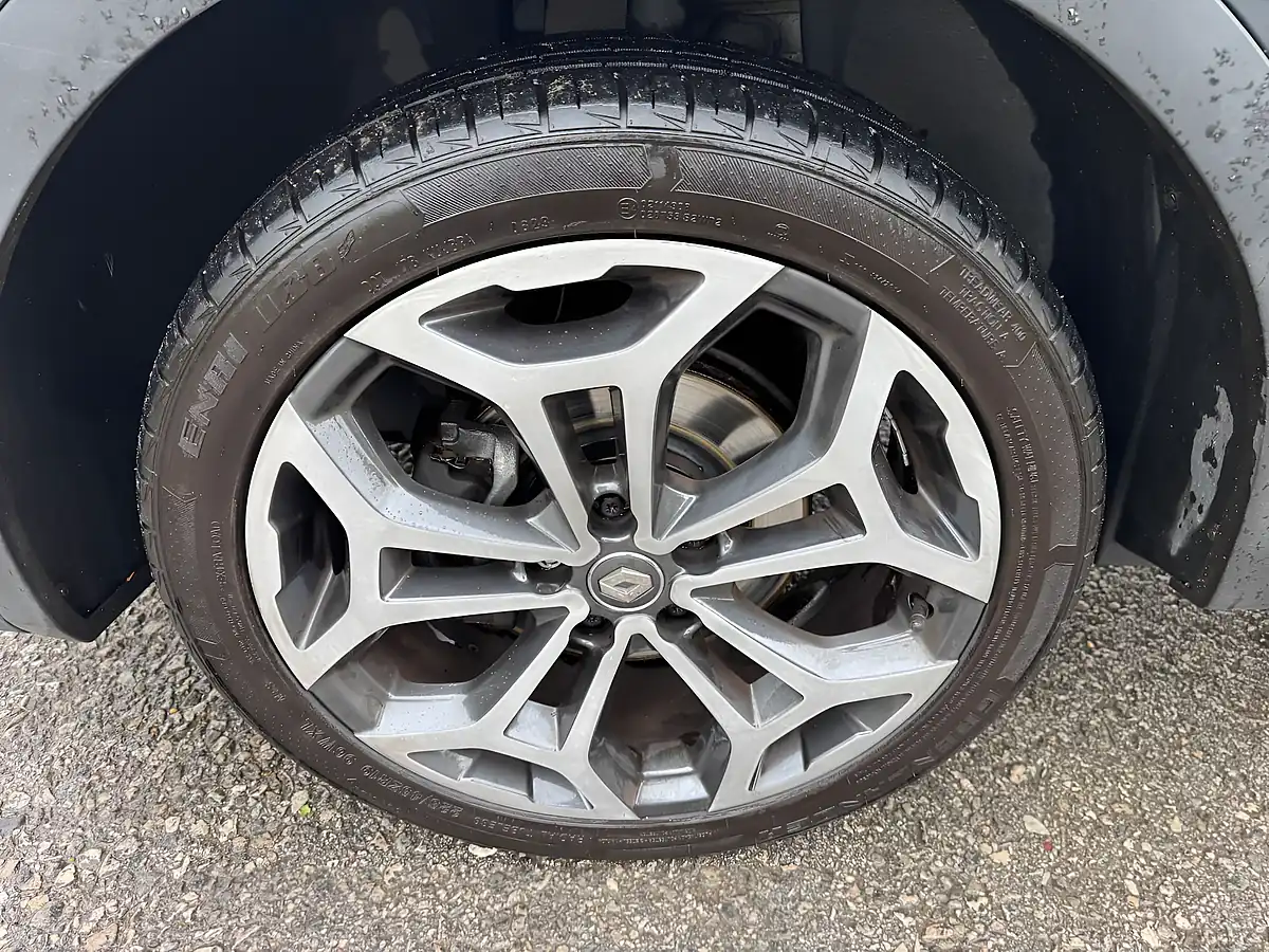 Used 2019 Renault Kadjar GT Line Grey - Interior and Exterior details 15