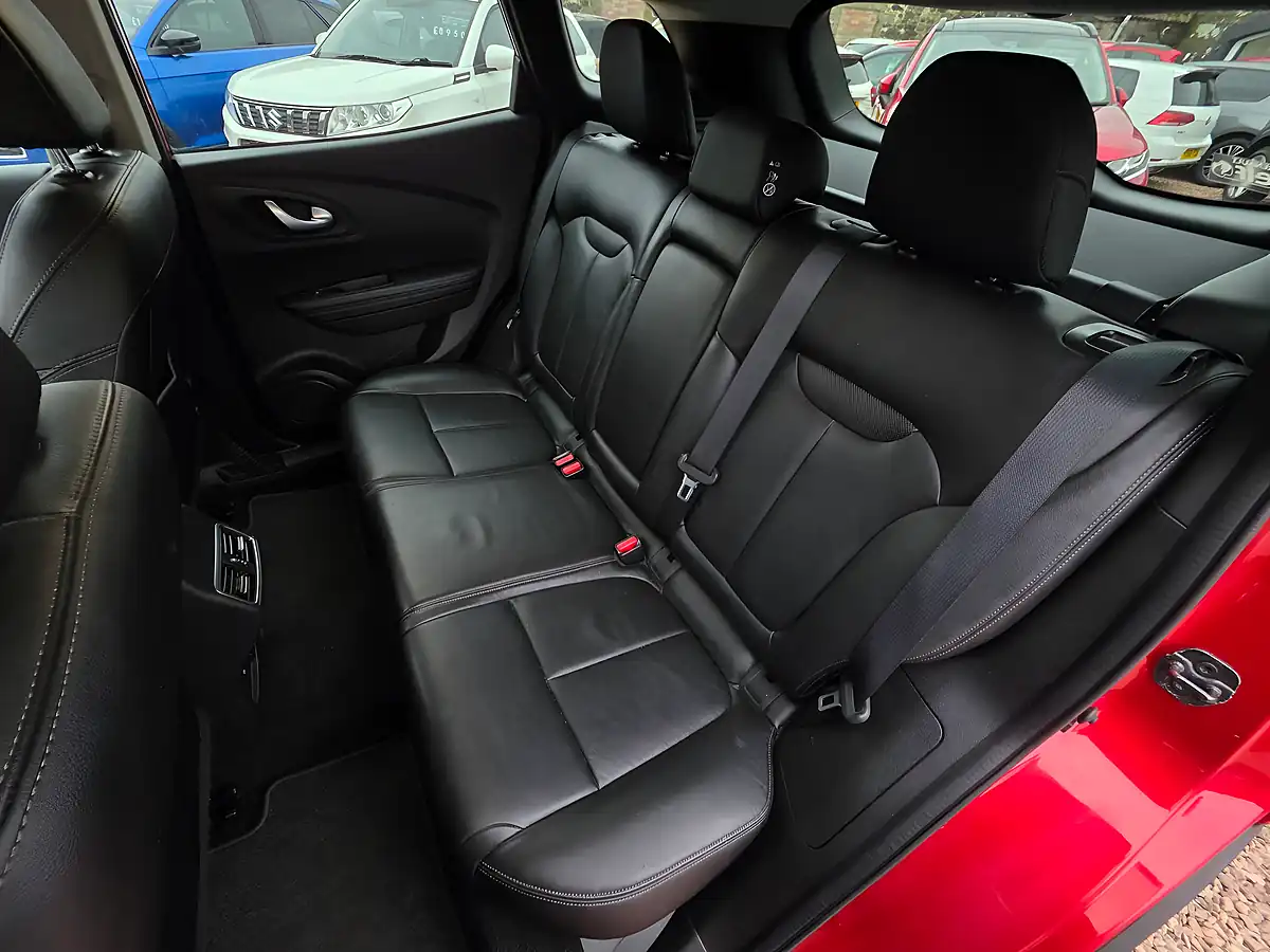 Used 2019 Renault Kadjar GT Line Red - Interior and Exterior details 12