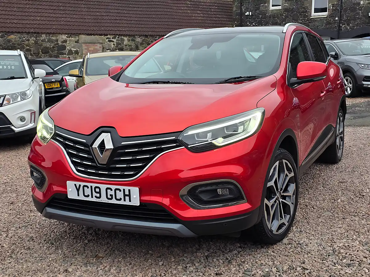 Used 2019 Renault Kadjar GT Line Red - Interior and Exterior details 5