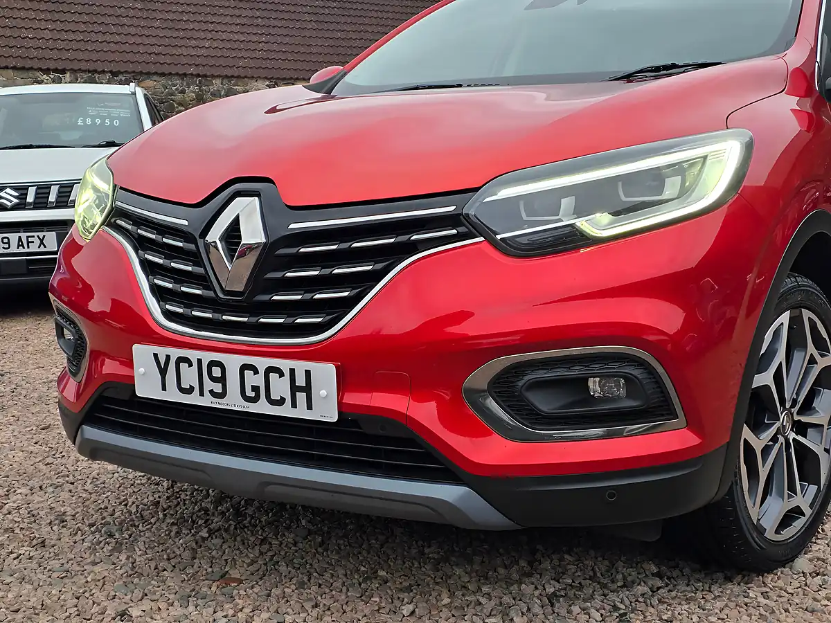 Used 2019 Renault Kadjar GT Line Red - Interior and Exterior details 6
