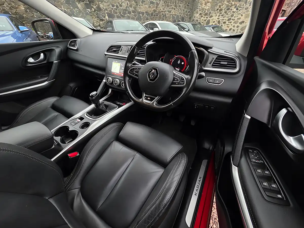 Used 2019 Renault Kadjar GT Line Red - Interior and Exterior details 8