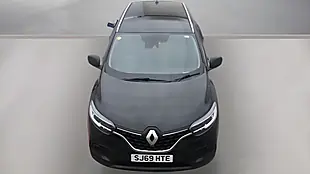 Used 2019 Renault Kadjar Iconic Black - Interior and Exterior details 6