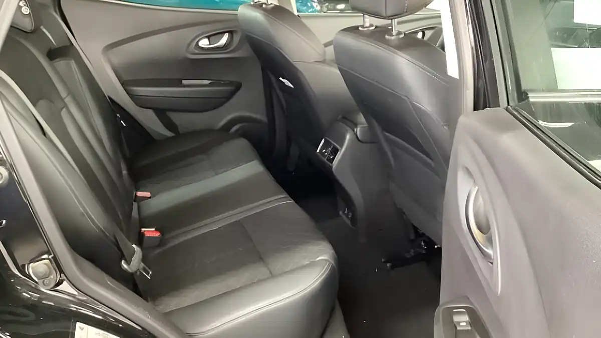 Used 2019 Renault Kadjar Iconic Black - Interior and Exterior details 8