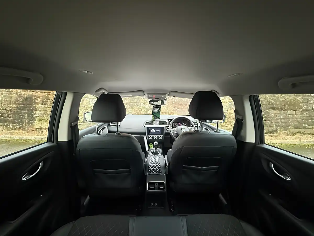 Used 2019 Renault Kadjar Iconic Black - Interior and Exterior details 10