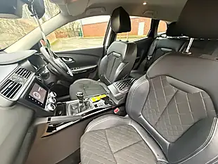 Used 2019 Renault Kadjar Iconic Black - Interior and Exterior details 16