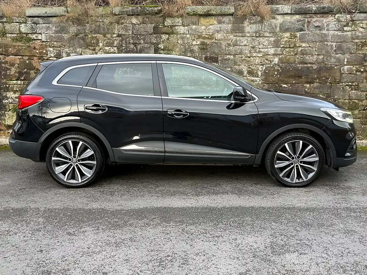 Used 2019 Renault Kadjar Iconic Black - Interior and Exterior details 4