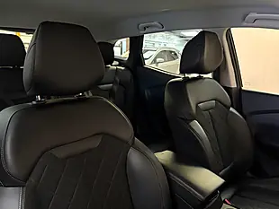Used 2019 Renault Kadjar Iconic Black - Interior and Exterior details 13