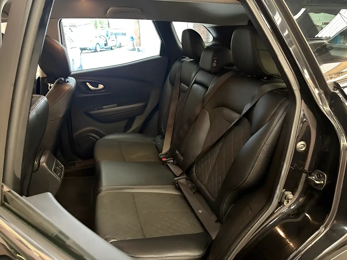 Used 2019 Renault Kadjar Iconic Black - Interior and Exterior details 17