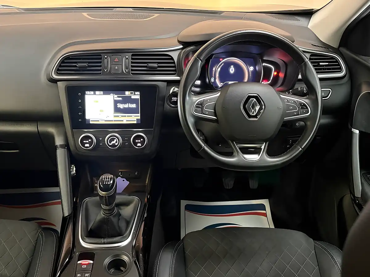 Used 2019 Renault Kadjar Iconic Black - Interior and Exterior details 5