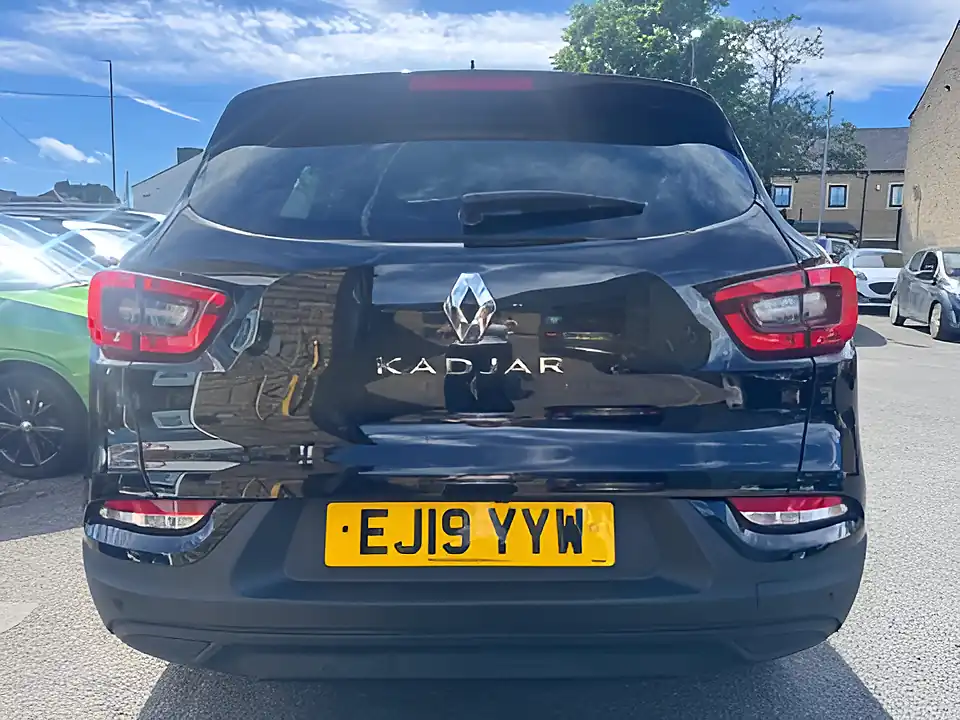 Used 2019 Renault Kadjar Iconic Diamond Black - Interior and Exterior details 5