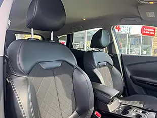 Used 2019 Renault Kadjar Iconic Diamond Black - Interior and Exterior details 6