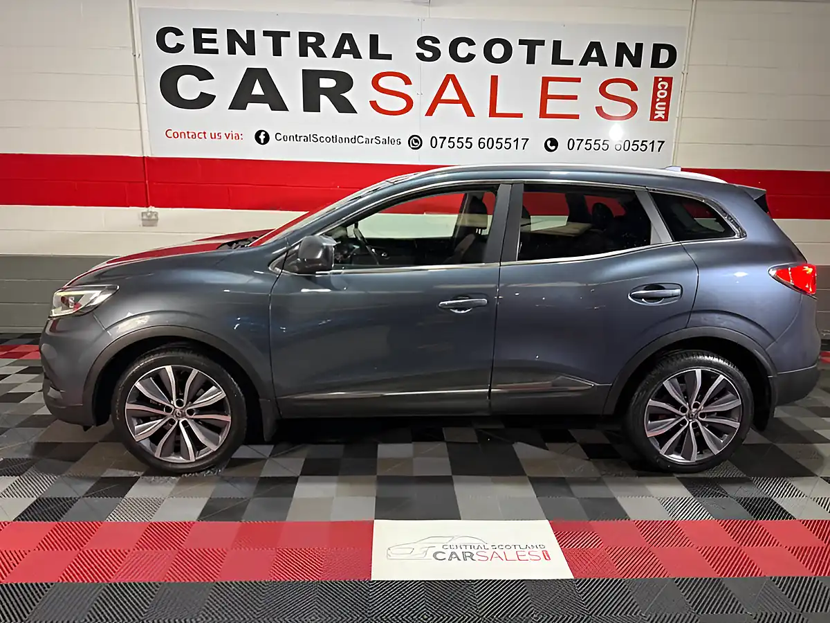 Used 2019 Renault Kadjar Iconic Grey - Interior and Exterior details 4