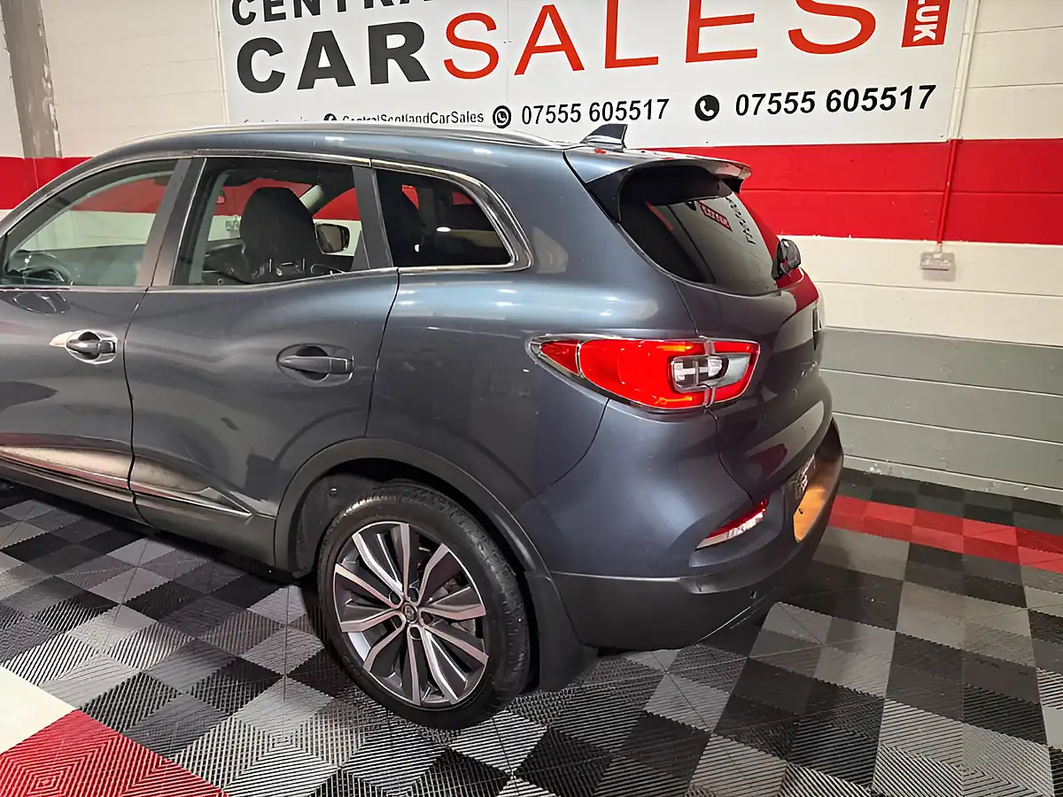 Used 2019 Renault Kadjar Iconic Grey - Interior and Exterior details 9