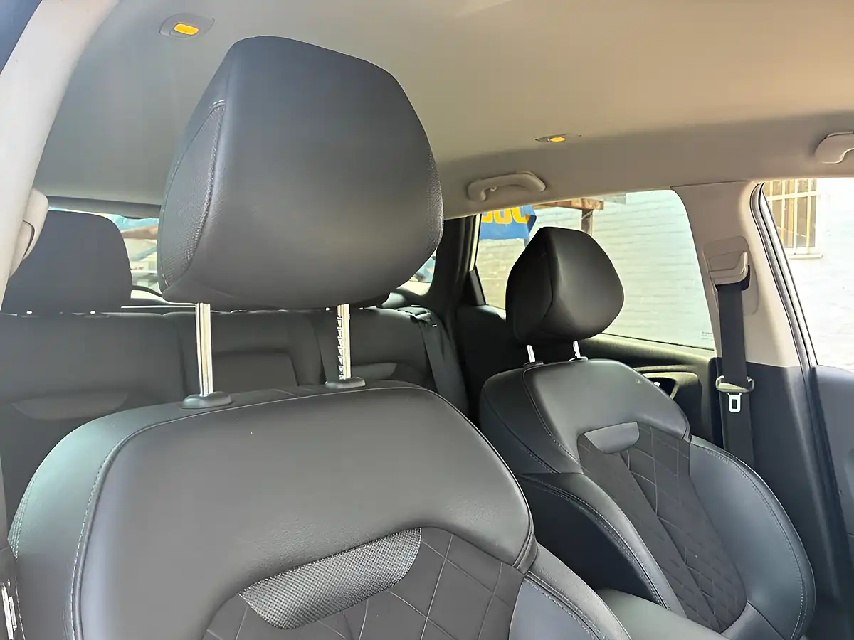 Used 2019 Renault Kadjar Iconic Grey - Interior and Exterior details 11