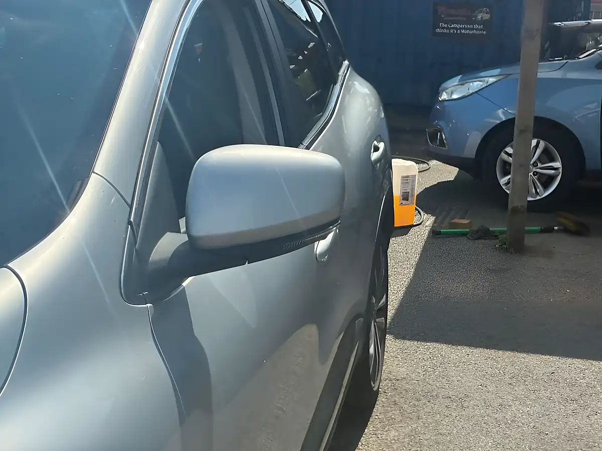 Used 2019 Renault Kadjar Iconic Grey - Interior and Exterior details 18