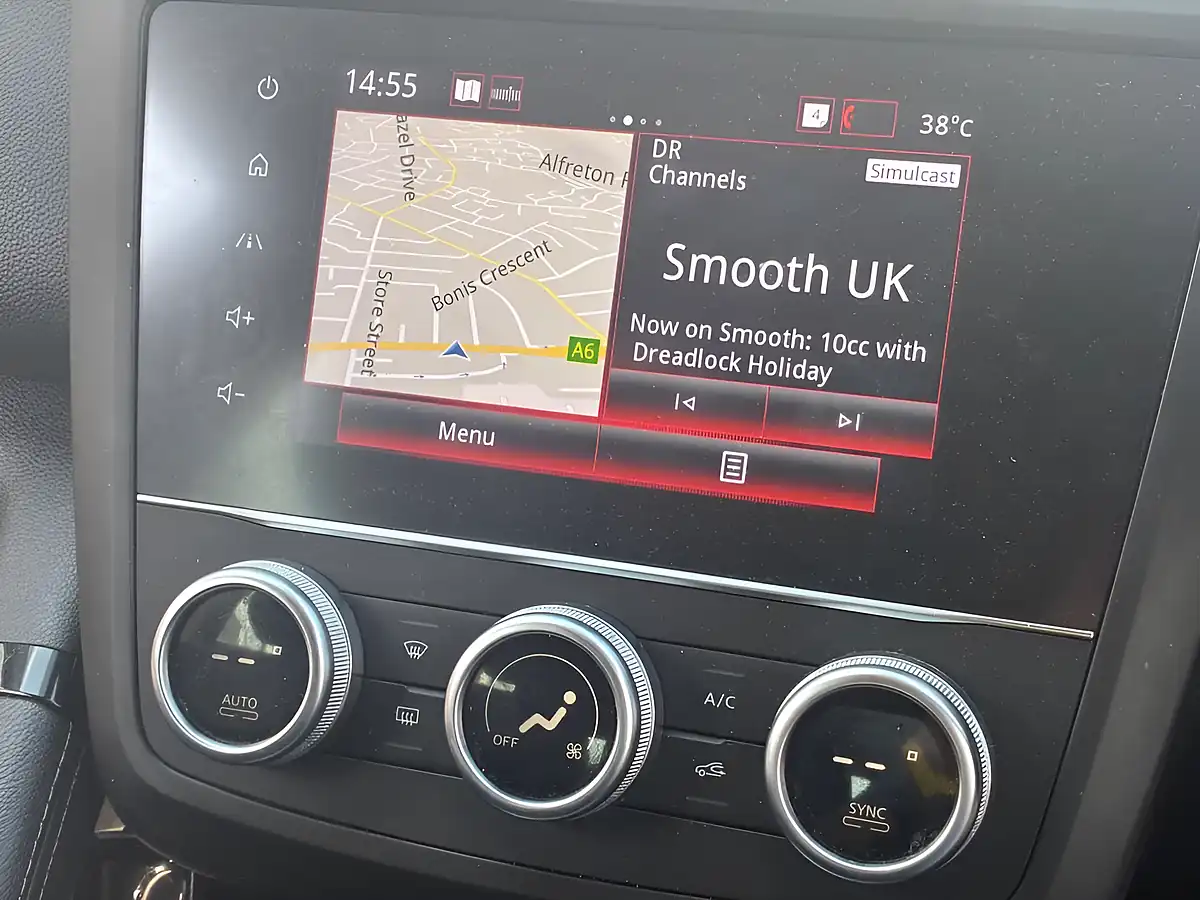 Used 2019 Renault Kadjar Iconic Grey - Interior and Exterior details 19