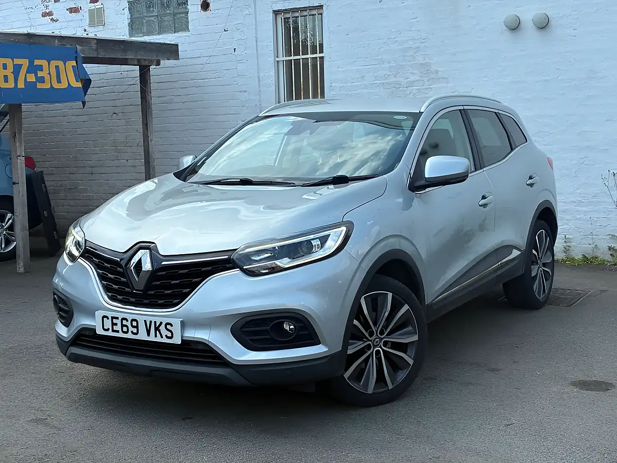 Used 2019 Renault Kadjar Iconic Grey - Interior and Exterior details 6