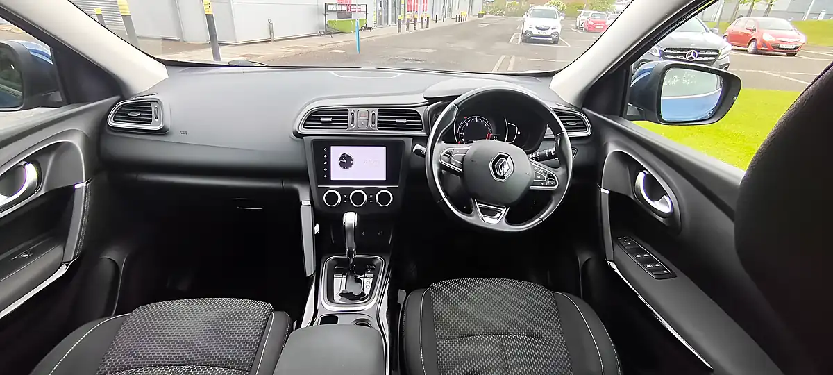 Used 2019 Renault Kadjar Play Blue - Interior and Exterior details 14