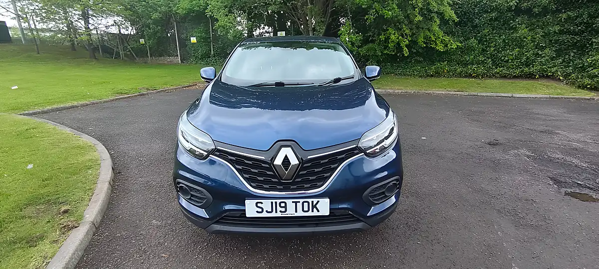 Used 2019 Renault Kadjar Play Blue - Interior and Exterior details 8