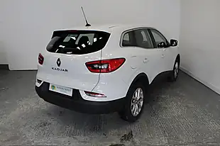 Used 2019 Renault Kadjar Play White - Interior and Exterior details 6