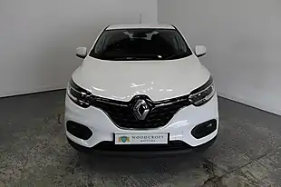 Used 2019 Renault Kadjar Play White - Interior and Exterior details 9