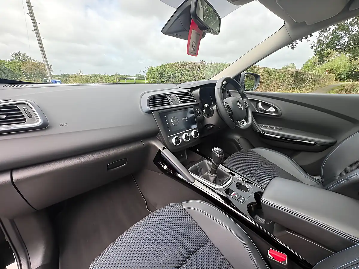 Used 2019 Renault Kadjar S Edition Black - Interior and Exterior details 10