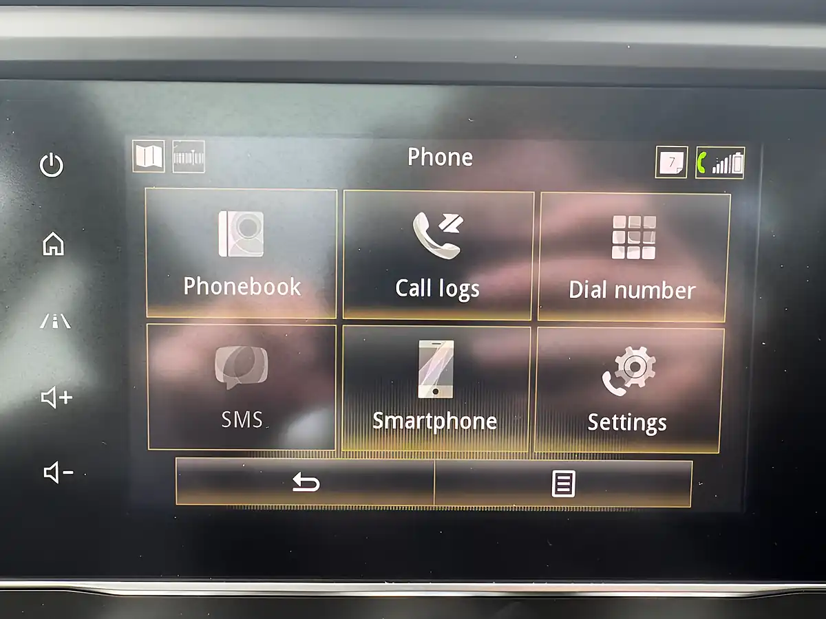 Used 2019 Renault Kadjar S Edition Black - Interior and Exterior details 13