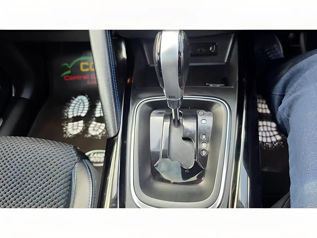 Used 2019 Renault Kadjar S Edition Blue - Interior and Exterior details 14