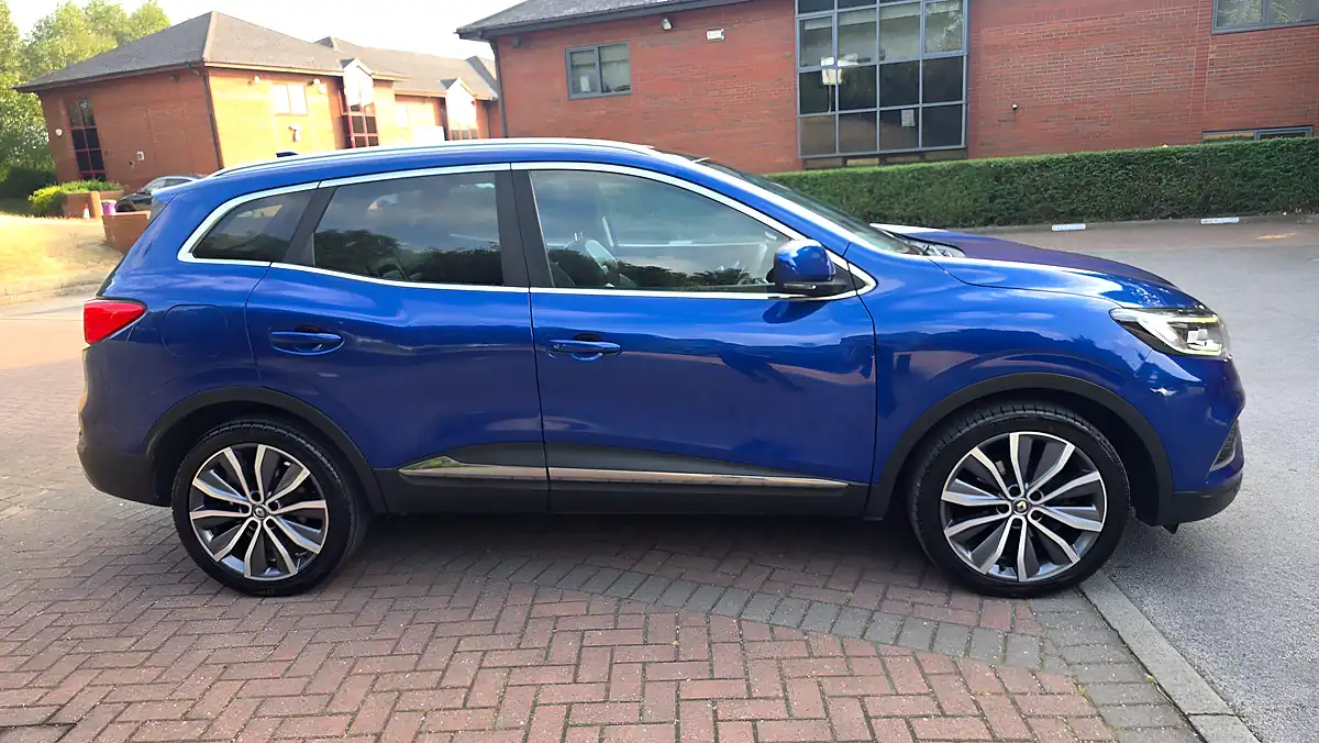 Used 2019 Renault Kadjar S Edition Blue - Interior and Exterior details 6
