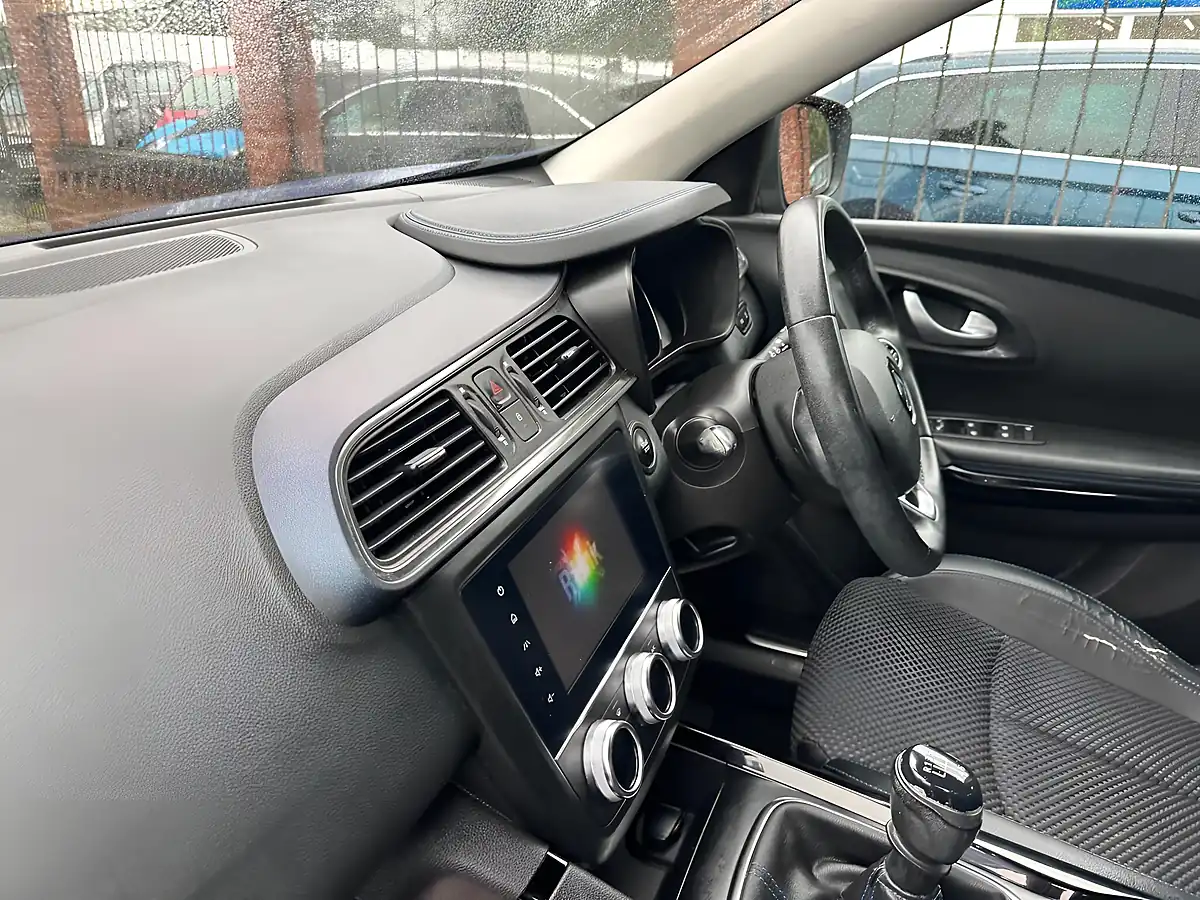 Used 2019 Renault Kadjar S Edition Blue - Interior and Exterior details 12
