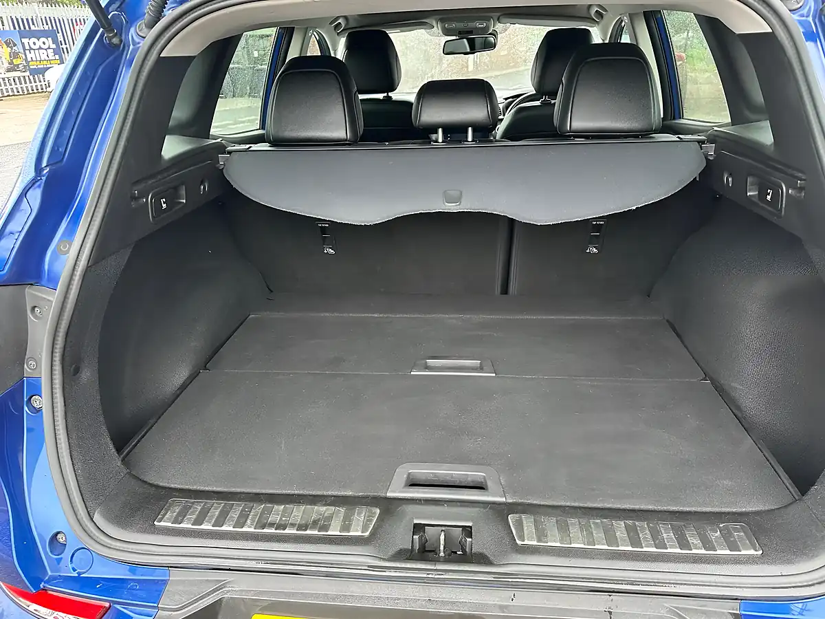 Used 2019 Renault Kadjar S Edition Blue - Interior and Exterior details 16