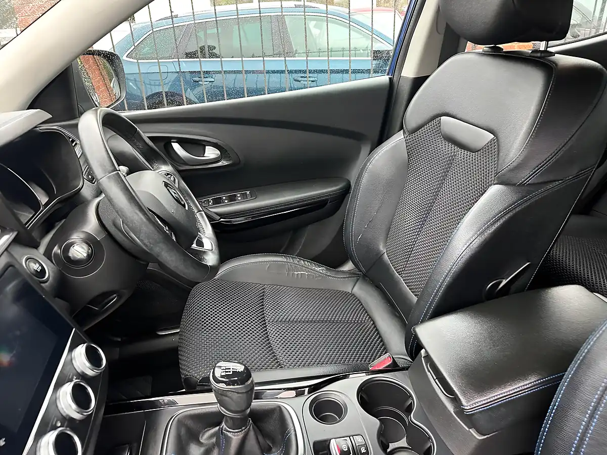 Used 2019 Renault Kadjar S Edition Blue - Interior and Exterior details 18