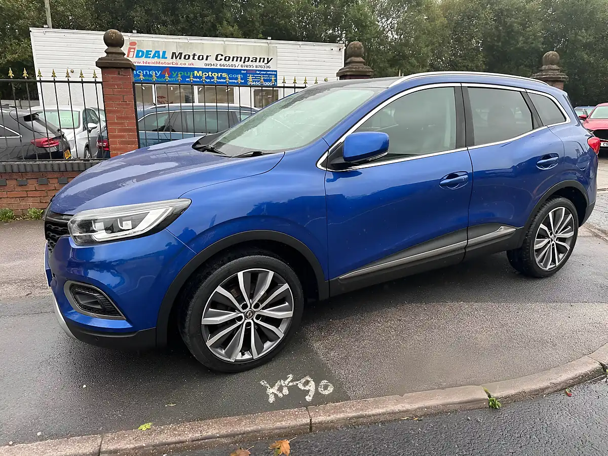 Used 2019 Renault Kadjar S Edition Blue - Interior and Exterior details 8