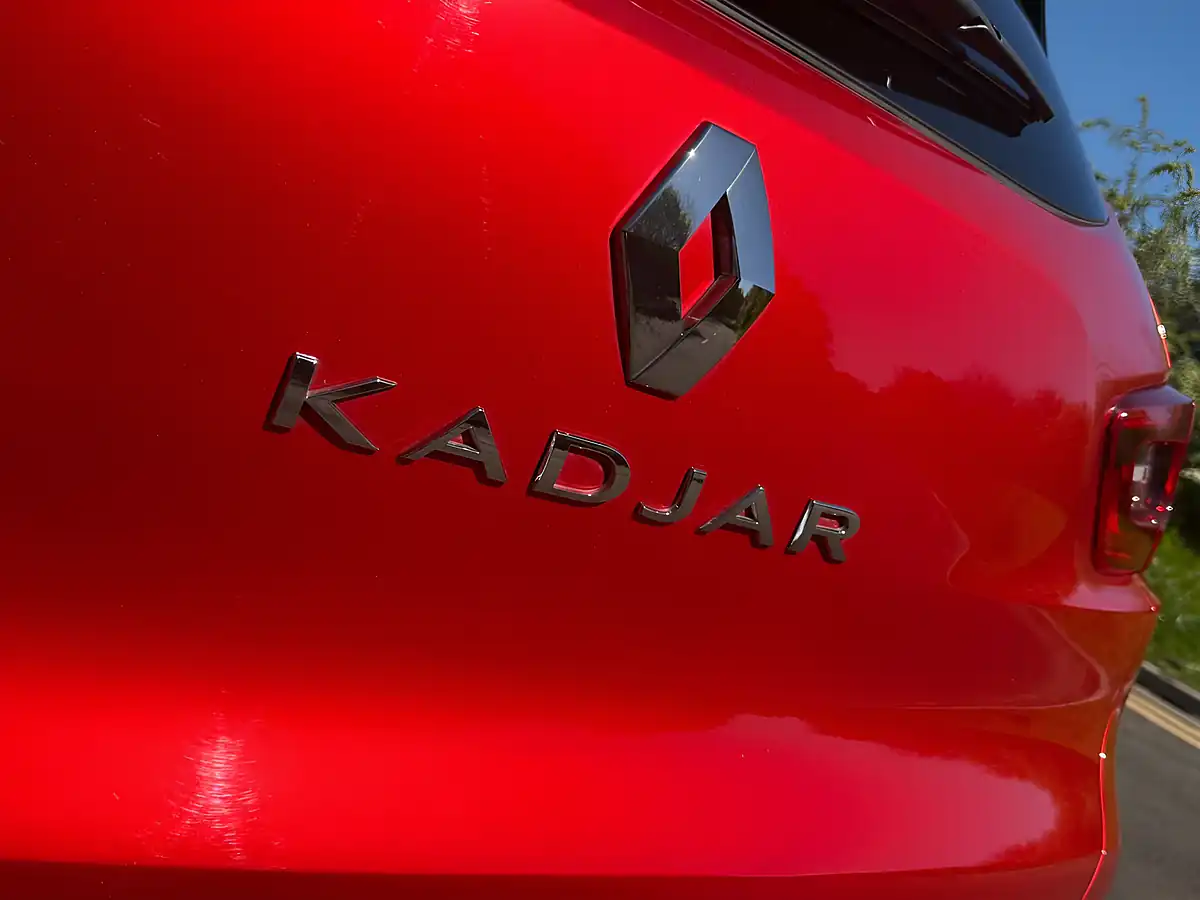 Used 2019 Renault Kadjar S Edition Flame Red - Interior and Exterior details 19